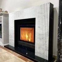 Портал для камина Bravo Даллас Volakas + Nero Marquina мрамор белый/черный прямой