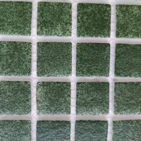 Мозаїка зі скла AquaMo PW25213 Green 25x25x4 (317x317) мм глянцева на сітці
