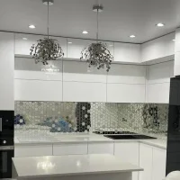 Мозаика зеркальная DecorStoneHub Zs-hex-ZS серебристая с сатином 304х303 мм шестигранник для клуба
