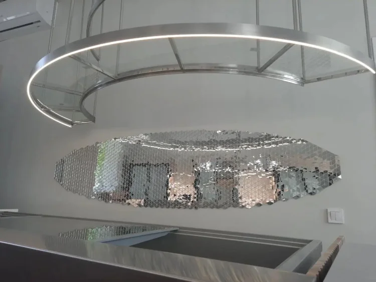Мозаика зеркальная DecorStoneHub Zs-полоса-Z серебристая 1000х85 мм треугольник для клуба и ресторана