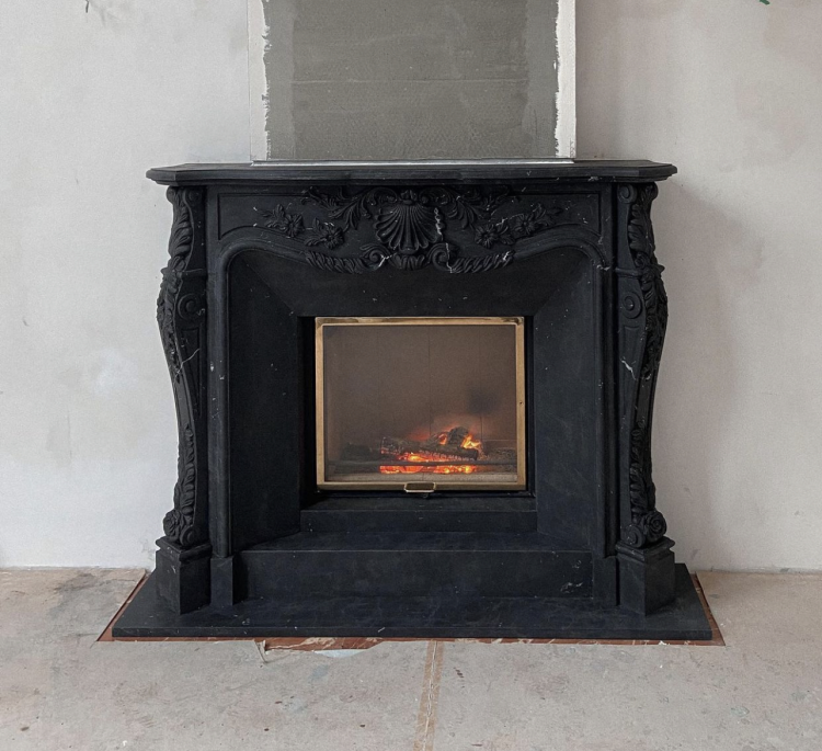 Портал для каміна Bravo Нью-Йорк Nero Marquina Antique мармур чорний прямий