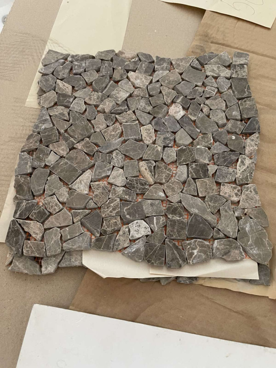 Мозаїка із мармуру Матова МКР-ХСВ (хаотична) Emperador Medium