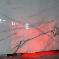 ONYX JADE LIGHT Слэб оникса (сляб) 18мм