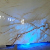ONYX JADE LIGHT Слэб оникса (сляб) 18мм