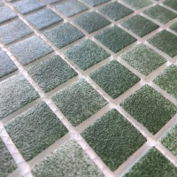Мозаїка зі скла AquaMo PW25213 Green 25x25x4 (317x317) мм глянцева на сітці