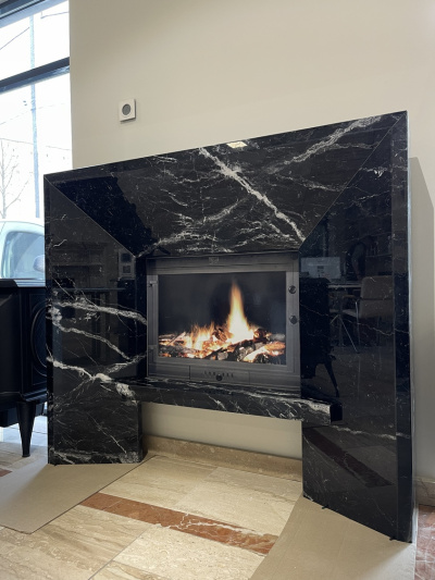 Портал для каміна Bravo Сіетл Nero Marquina мармур чорний прямий