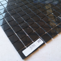 Мозаика из мрамора D-CORE ZM-8816M Nero Marquina 20x20x4 (305x305) мм глянцевая на сетке