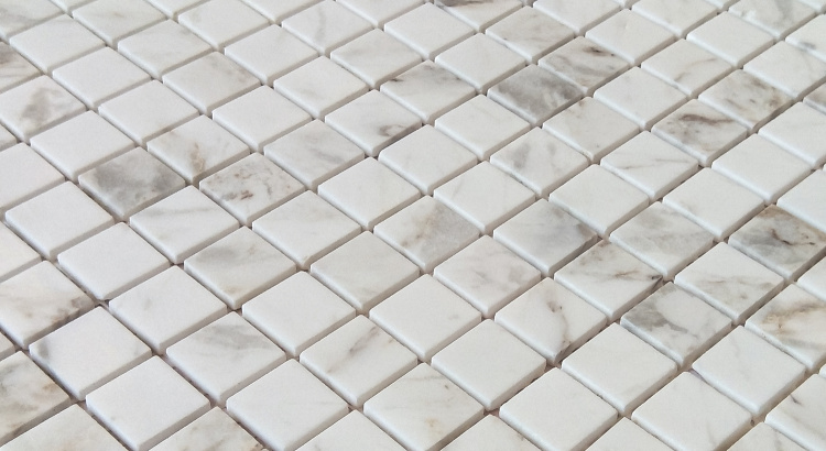 Мозаїка з мармуру D-CORE ZM-8817M Volakas 20x20x4 (305x305) мм глянцева на сітці
