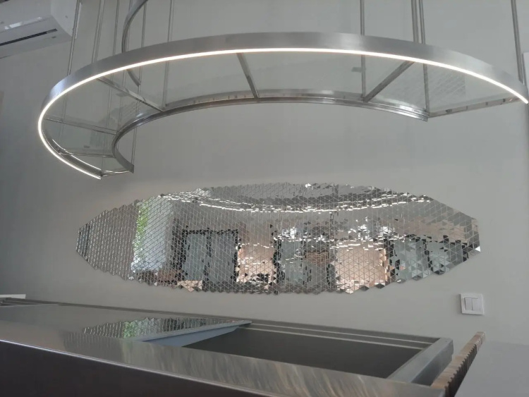Мозаїка дзеркальна DecorStoneHub Zs-смуга-Z срібляста 1000х85 мм трикутник для клубу та ресторану
